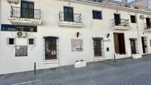 Fachada local comercial 235m2 Mijas Pueblo venta exclusiv