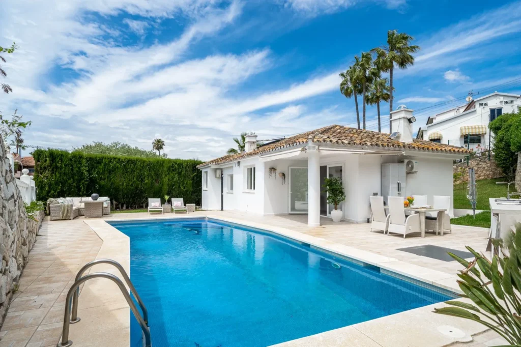 Alquiler de Villa con piscina privada en El Faro de Calaburras, Mijas Costa