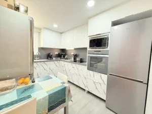 Cocina independiente totalmente equipada y reformada los Boliches