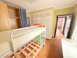Dormitorio 2 amplio en apartamento céntrico en Mijas Pueblo