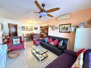 Piso de 3 dormitorios en Fuengirola con piscina y garaje