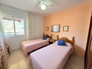 Piso de 3 dormitorios en Fuengirola con piscina y garaje