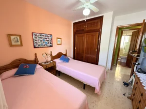Piso de 3 dormitorios en Fuengirola con piscina y garaje