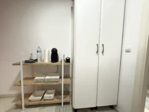 Interior de piso en venta con licencia turística junto a Plaza de los Chinorros Fuengirola