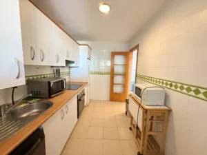 Cocina independiente totalmente amueblada y equipada en piso en venta en Riviera del Sol