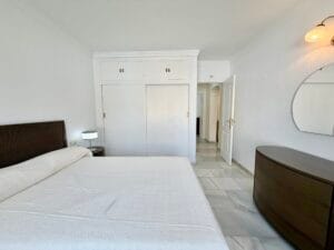 Dormitorio casa en venta en Calle Luís de Góngora Las Brisas Marbella