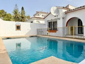 Piscina chalet en Las Brisas Marbella